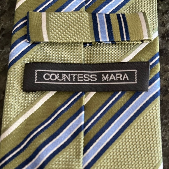 🔥🔥Countess Mara 100% silk tie. Gorgeous & classic stripe - sage/olive/blue - Picture 5 of 5